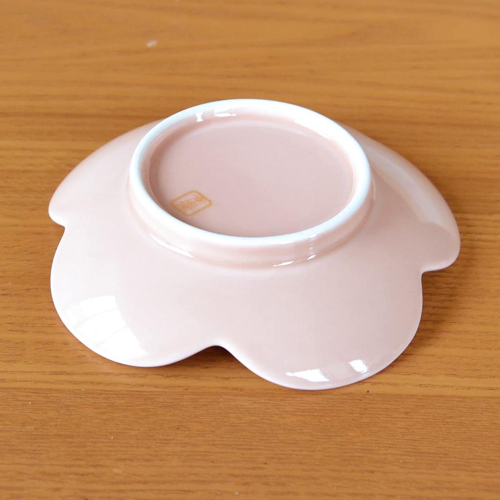 Set of 5 12cm Arita Ware Plates in Perfect for New Includes a decorative Plum-Shaped Red, Year's Gifts. box.