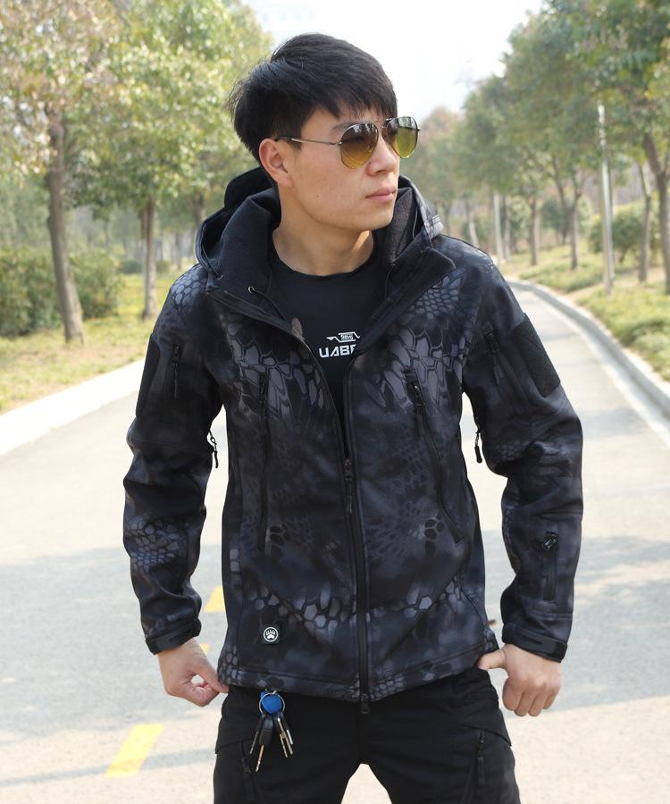 Men's Tactical Waterproof Camouflage Softshell Jacket - Warm Fleece Windbreaker for Outdoor Workwear