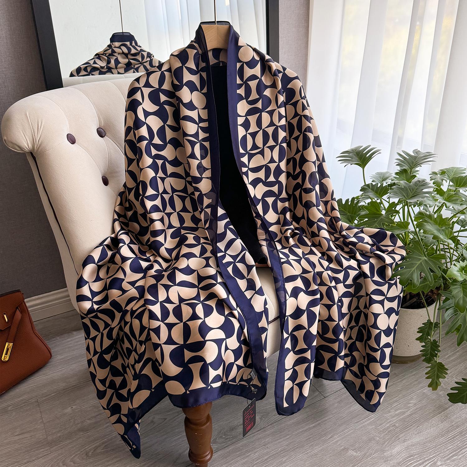 

Новый геометрический дизайн, большой шелковый мягкий шарф, женский стильный принт, длинный платок, летняя защита от солнца, элегантная дорожная накидка