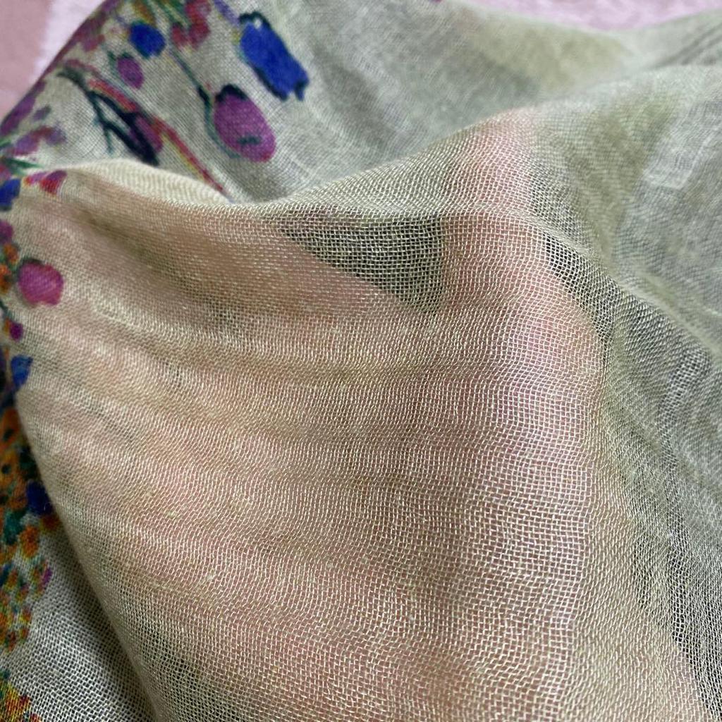 Used Large stole, cashmere and silk, made in India
