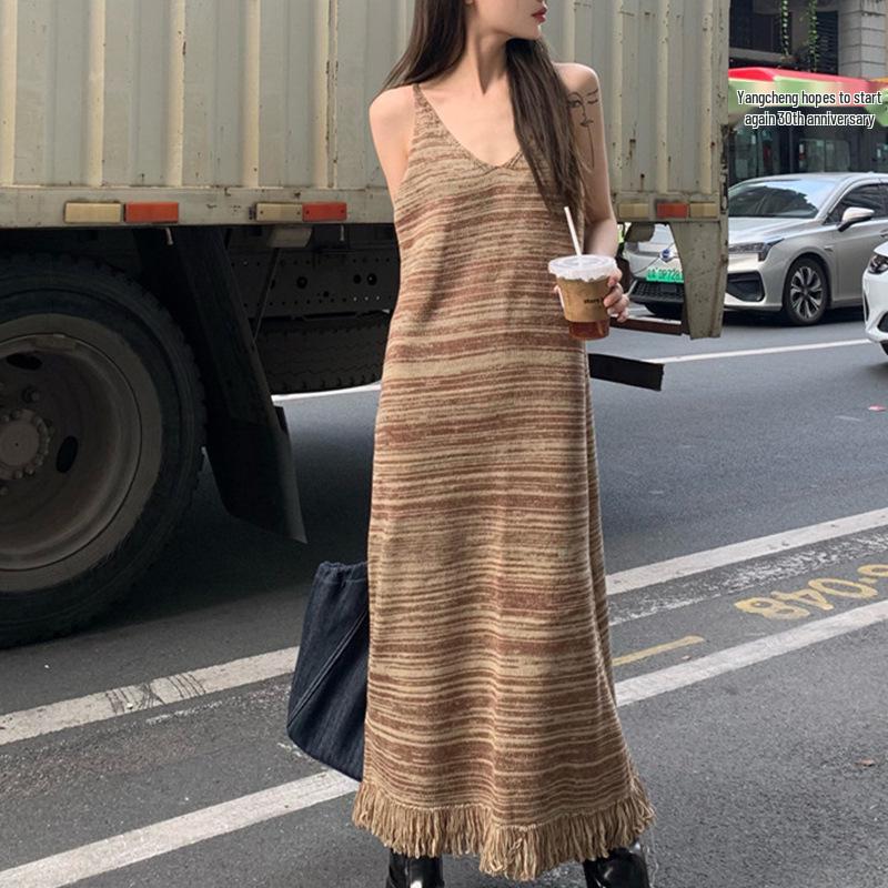 Spicy Girl Retro Tassel Knitted Camisole Dress - Loose Mid-Length for Spring, Summer, Autumn