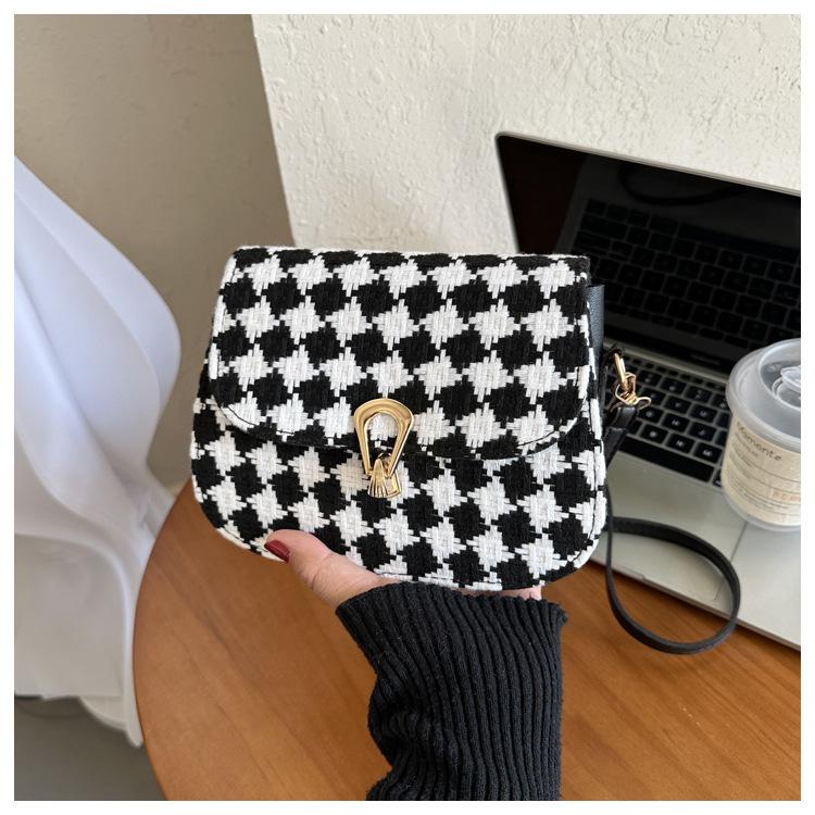 Wollraute 2025 neu einfach Herbst und Winter neu klein frisch Mode lässig Schulter Umhänge Damen kleine quadratische Tasche