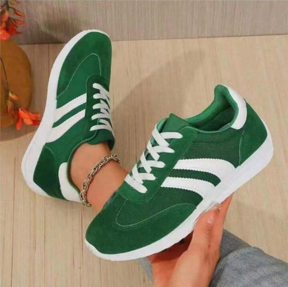 Women Striped Retro Casual Sneakers Lightweight Soft Sole Walking Shoes, Breathable Low Top Flats Lace Up Fashion Athletic Trainers, Non Slip