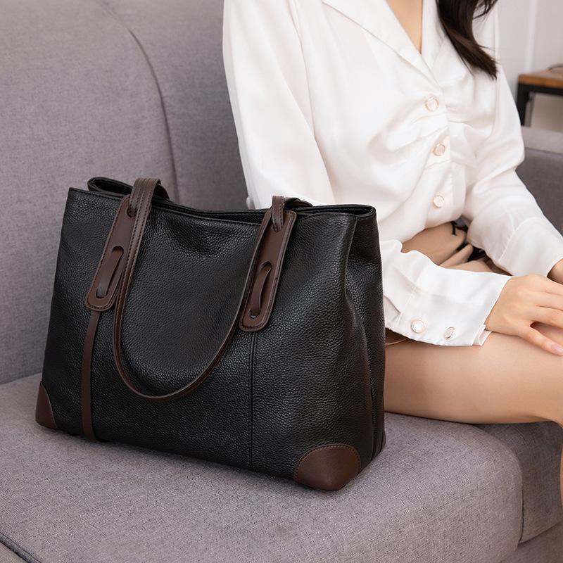Tote Bag Women's New Fashionable Women's Bag Single Shoulder Large Capacity Trendy High-end Feeling Japanese and Korean Soft Leather Large Bag