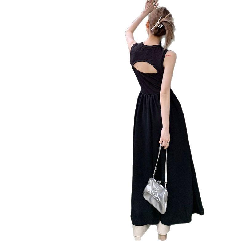 Black round neck sleeveless French retro super fairy knee dress women's spring design hollow backless long dress