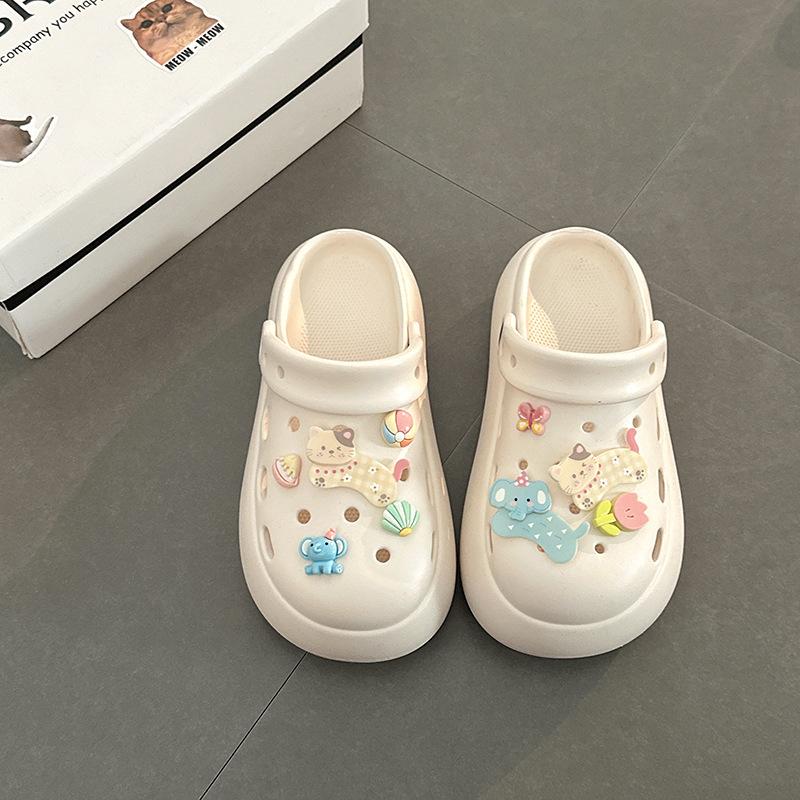 Fashion and cute platform hole shoes women's spring and summer new versatile one-pedal slippers women's skirt tide