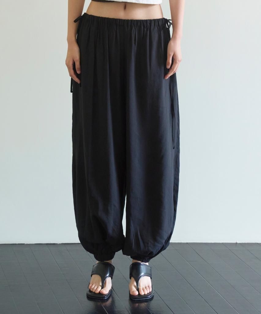 Eontildiyeseu Side String Wide Balloon Pants, Black