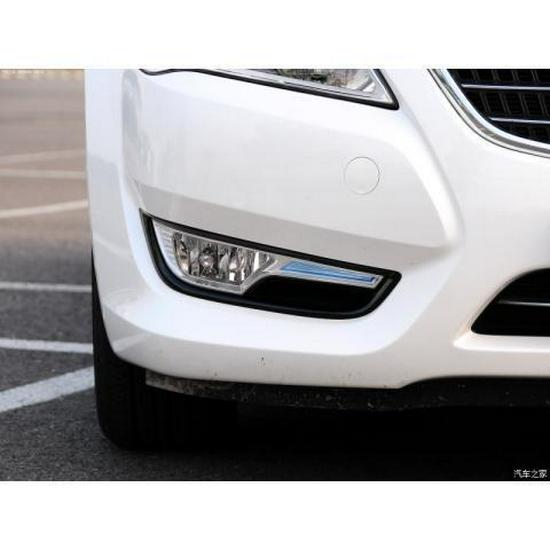 11-12 Kia Cadenza K7 Front Fog & Daytime Running Light Assembly