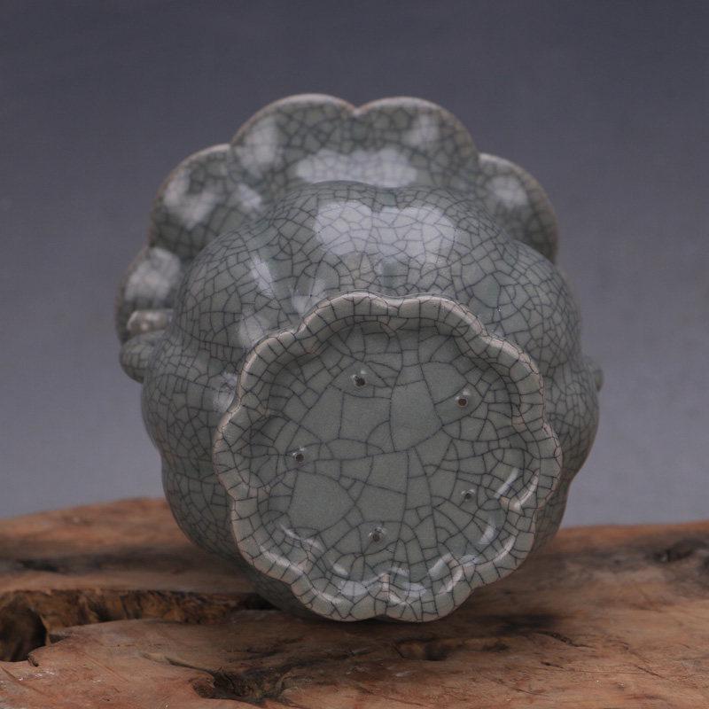 Song Dynasty Style Celadon Melon-Ribbed Double-Ear Vase Antique Imitation