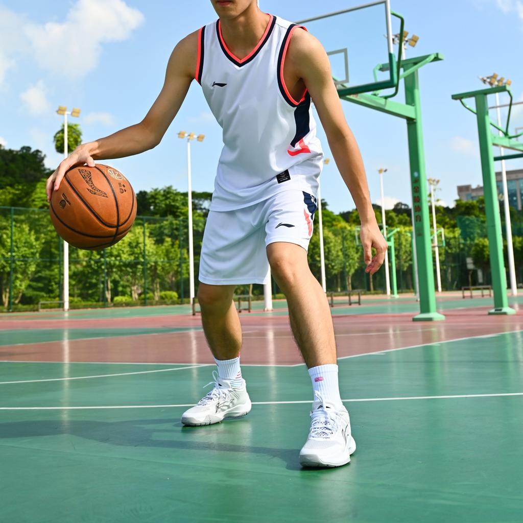 Li-Ning Campus Series Color Block Brand Logo Print Breathable Quick-Dry Basketball Set Men Sportswear White YATT169-1