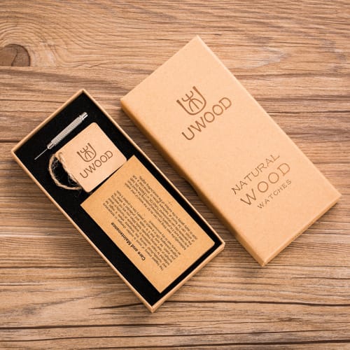 LeeEv Men's Lightweight Unique Wooden Watch, Uwood Series, Handmade Sandalwood Analog Quartz Vintage Roman Numeral Natural Wood Watch, Black Sandalwoo