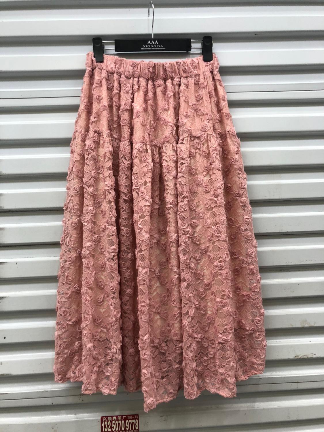 

2025 новая повседневная модная юбка осень-зима кружевная вышитая юбка с резинкой на талии высокая талия средняя и длинная юбка one size fits all