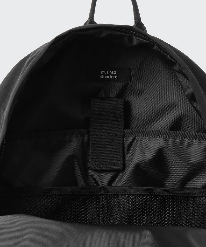 Musinsa Standard Crinkle Round Pocket Backpack [Black]