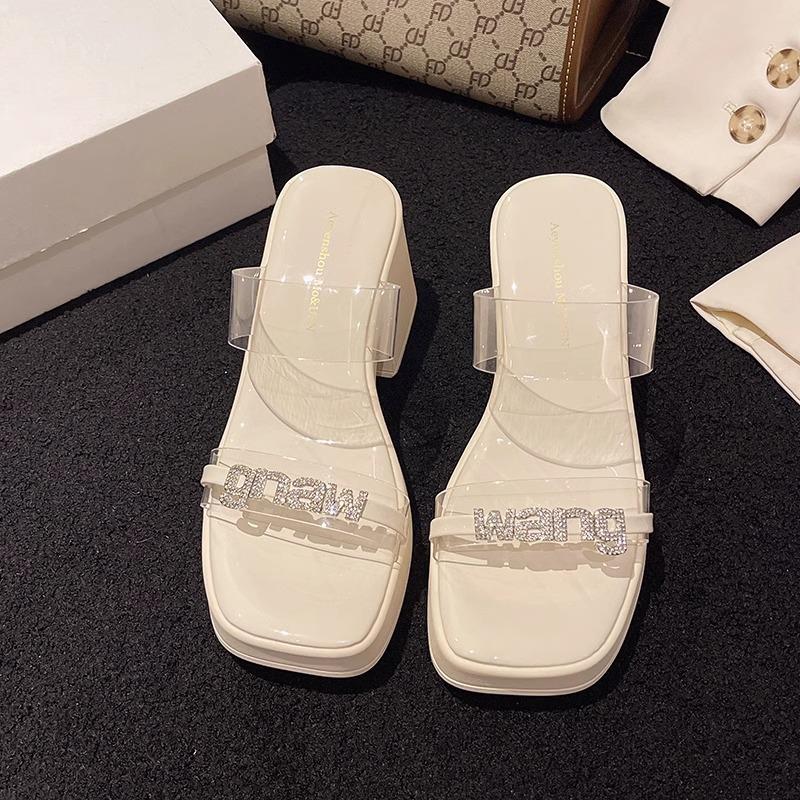 

Толстоподошвенные туфли-шлепанцы на высоком каблуке для летней уличной носки для женщин Новогодние прозрачные на одном слове со стразами на толстом каблуке премиальные крутые шлепанцы 40 белый