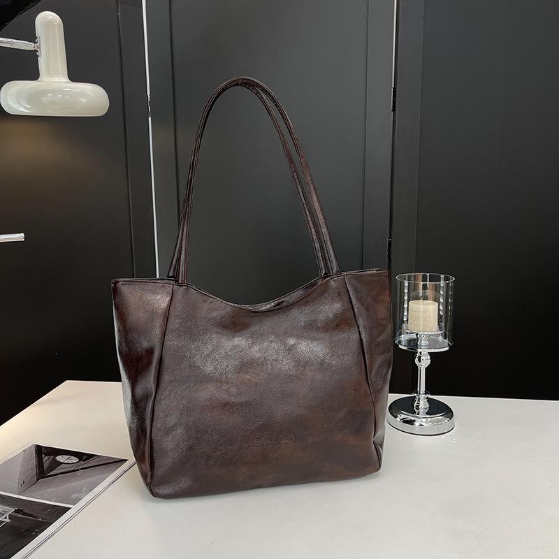 Retro style trend tote bag college students class commute armpit bag 2025 new shoulder handheld women's bag