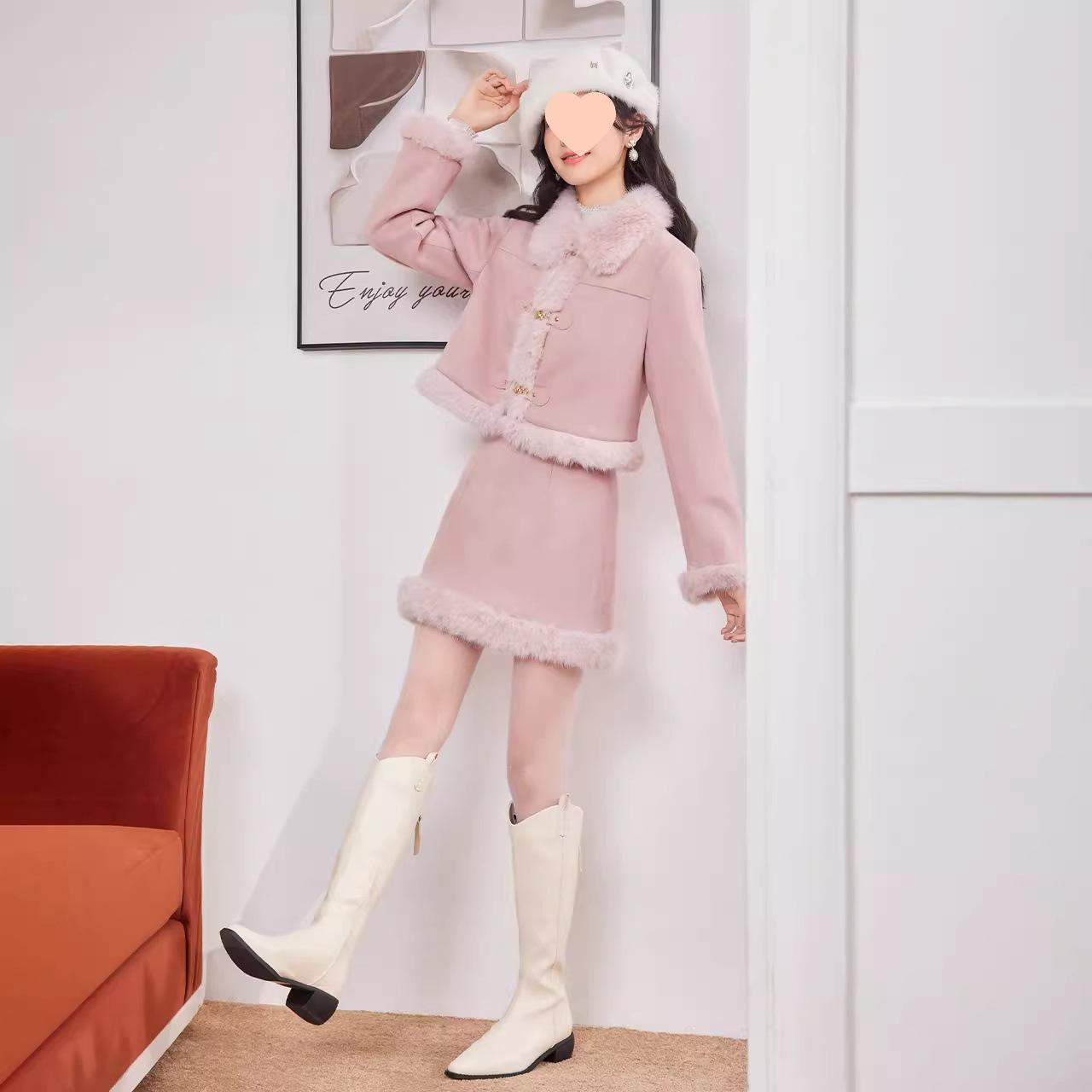 2026 Autumn/Winter French Chic Frosted Leather Top & Skirt Set Large