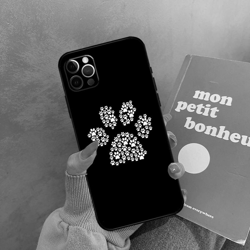 Dog Paw Case For iPhone 17 Air 15 14 13 12 11 16 Pro Max 13 Mini XR 15 16 Plus 16e Back Cover Shell