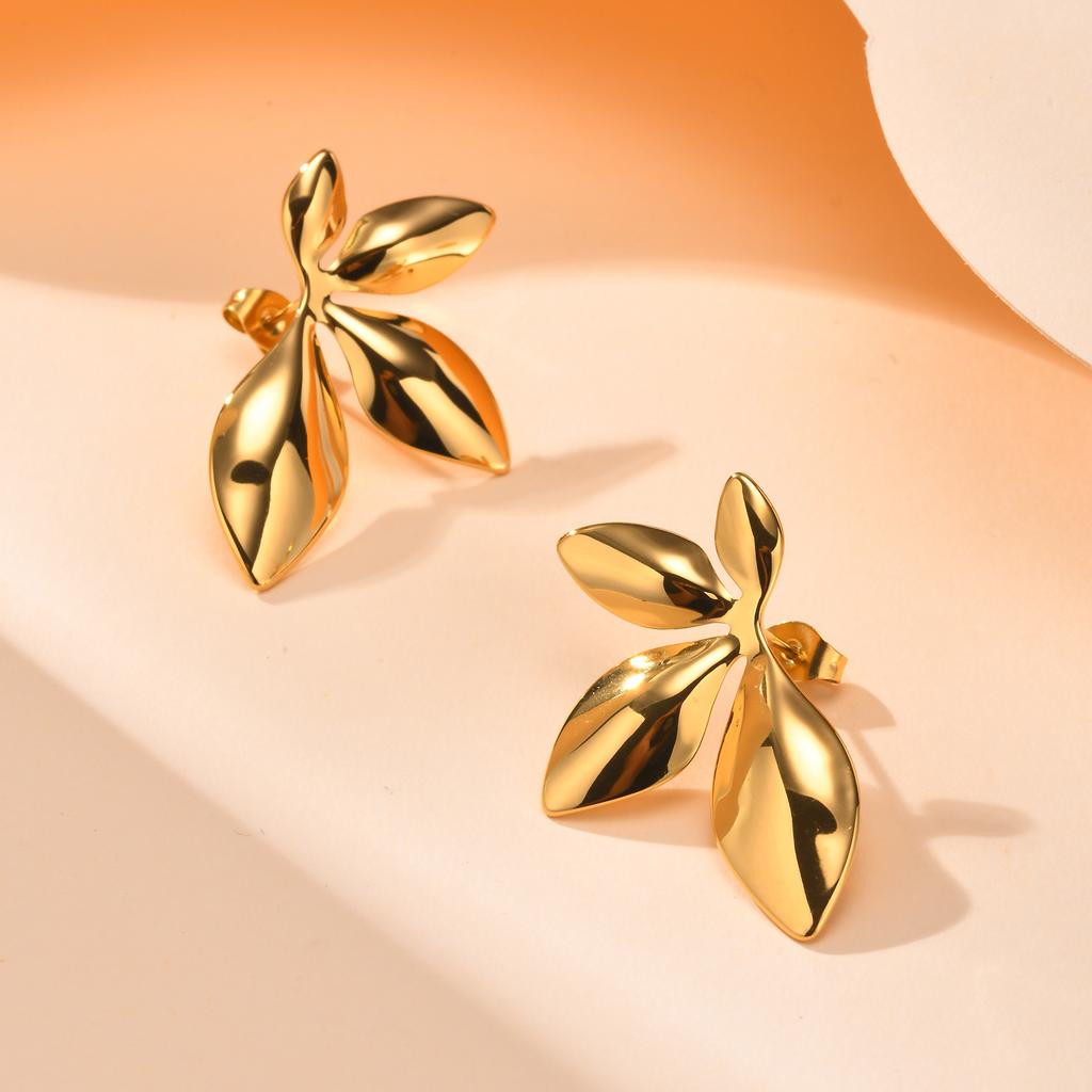 2026 Edelstahl-Ohrringe Exquisiter Blatt-Mode-Steckerohrring Klassischer Übertriebener Ohrring für Damen Schmuck Party Geschenke