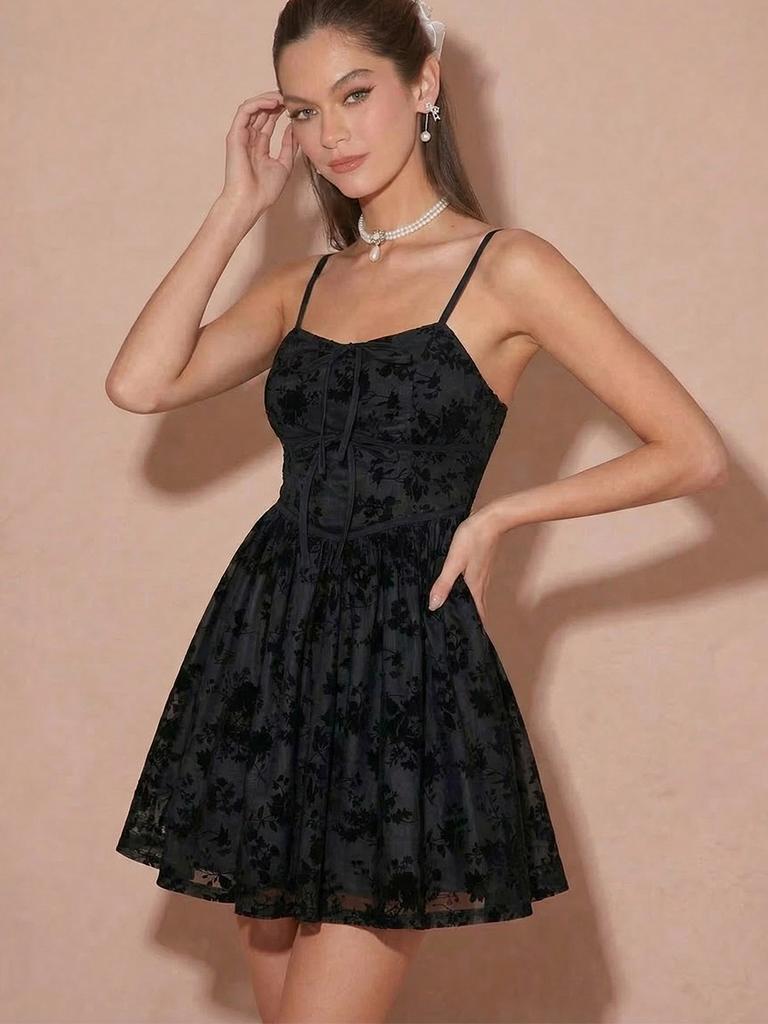 Sommer Frühling Mode Elegantes Neckholder Kleid Importierte Damenbekleidung Schwarzer Spitzen-Midirock