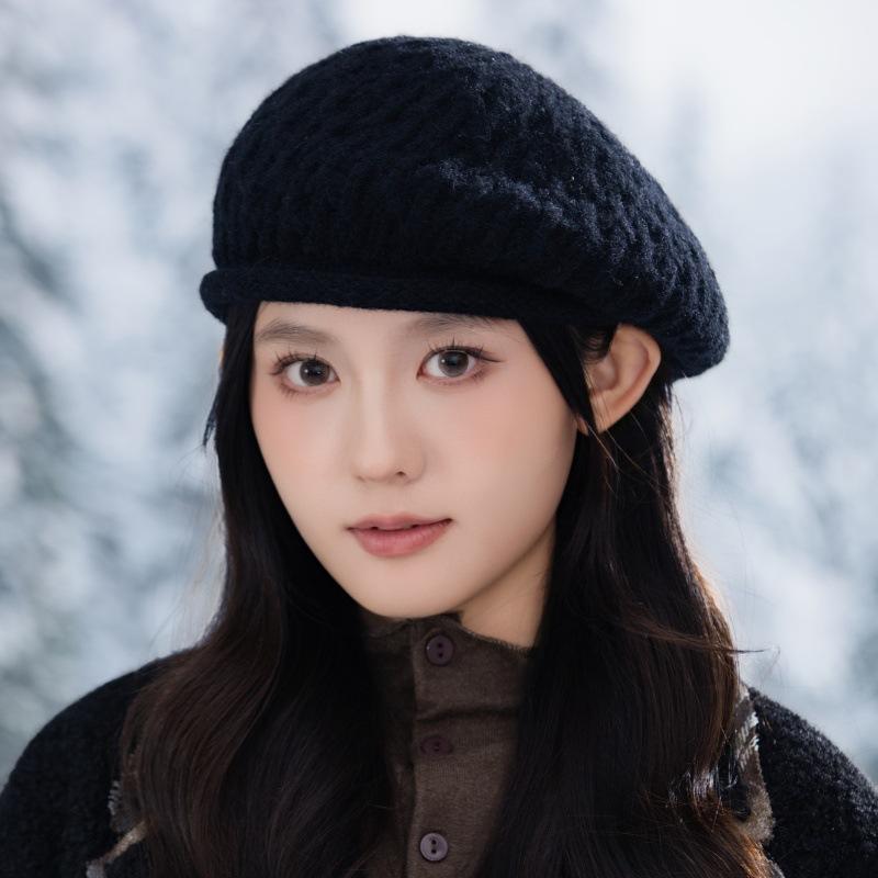 Women's Wool Beret Autumn and Winter Windproof Warm British Style Knitted Wool Hat Windproof Thick Warm Hat for Skiing, Running, Cycling