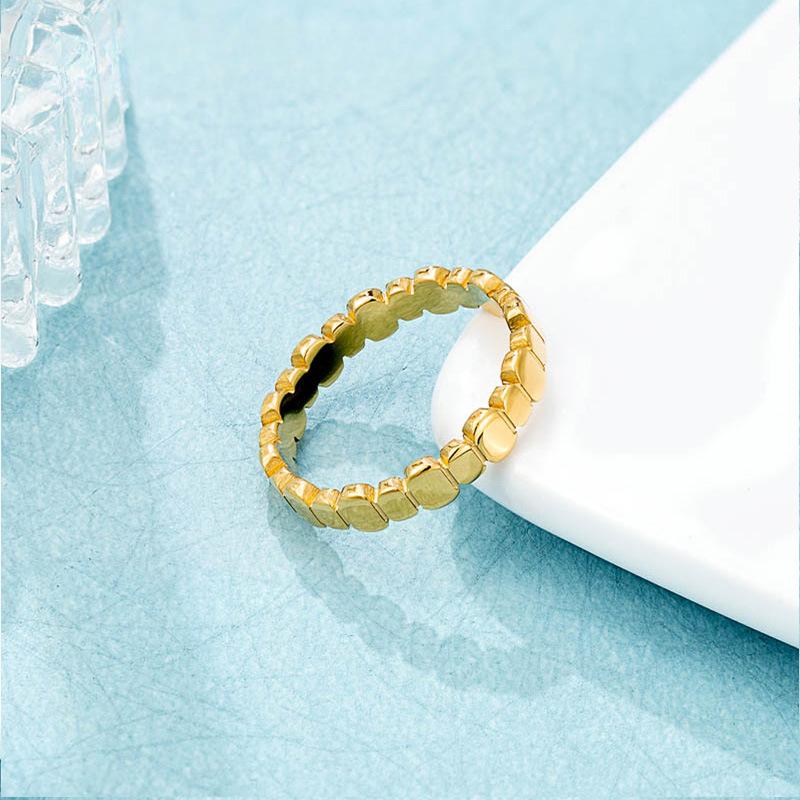 Small Sugar Cube Splicing Ring Women's Niche High-end Non-fading Ring, Titanium Steel Electroplated Jewelry
