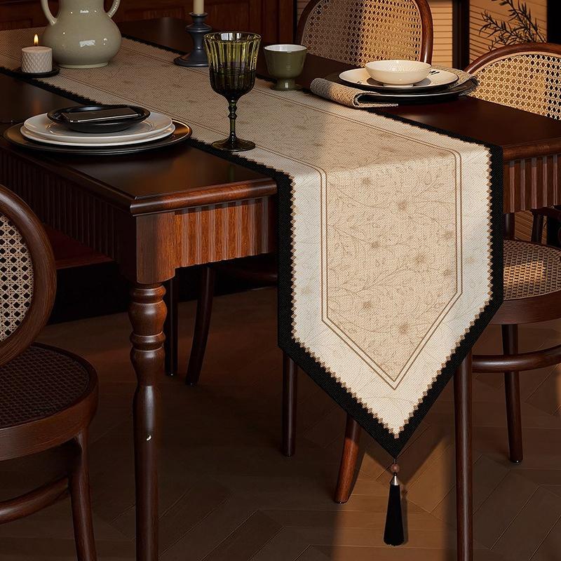French Pastoral Style Table Flag Luxurious Retro Tassel Table Runner Suitable for Dining Tables TV Cabinets and Side Tables Middle Decorative Banner