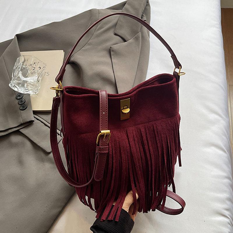 

Popular tassel autumn new fashion retro matte texture shoulder messenger bag women красный
