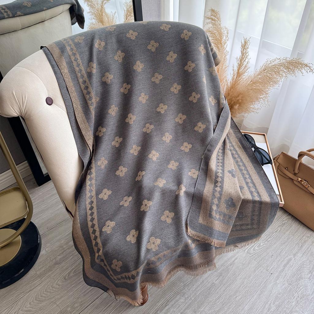 Scarf Female Winter Fringed Shawl Fairy Four-Leaf Clover Versatile Cashmere Thickened Warm And Cold-Proof Scarf Dual-Purpose