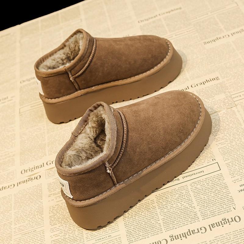 Thick-soled snow boots women's fur integrated 2025 new winter velvet bread shoes short tube heightening Northeast cotton shoes