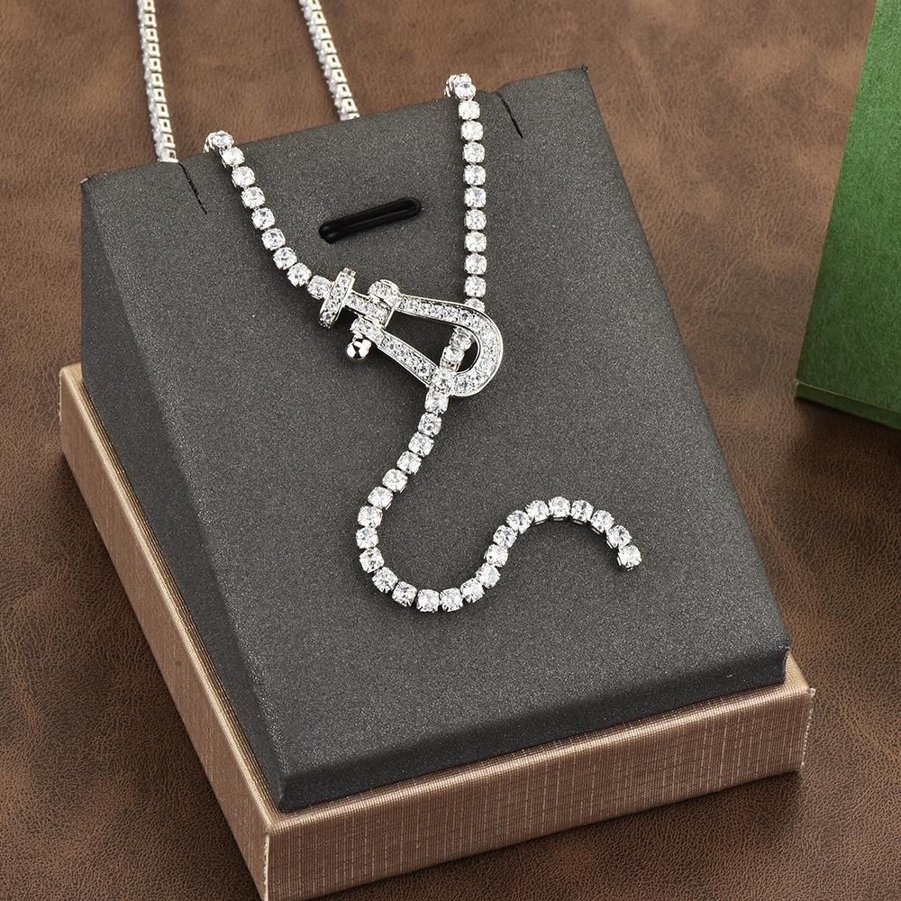 Horseshoe Buckle Zircon Chain Temperament Necklace Women S Fashion Diamond Chain Collarbone Chain Full Diamond Pendant