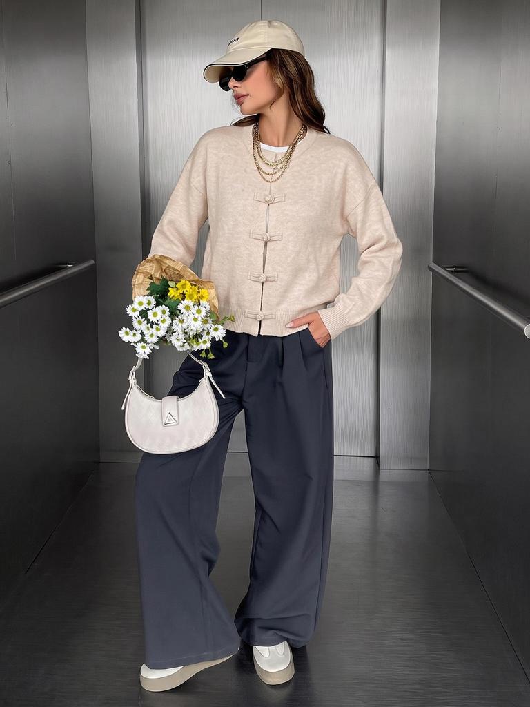2026 Autumn/Winter Loose Pipa Button Long Sleeve Sweater with European-American Style
