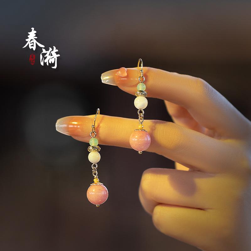 Elegant Ebony Flower Hairpin for Women – Ancient Style, High-End Feel, Simple Chinese Design, Perfect for Daily Use.