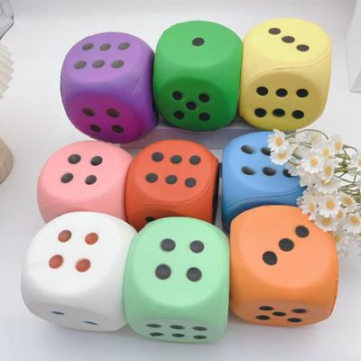Duża Kostka Powoli Rosnąca Zabawka do Ściskania Miękki PU Fidget do Redukcji Stresu Zaokrąglone Narożniki dla Bezpiecznej Zabawy Kolorowa Zabawka do Ściskania na Planszówki