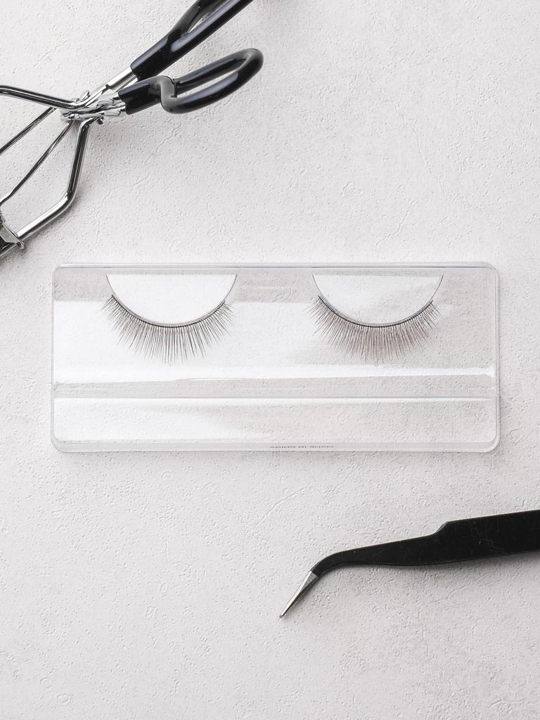 Daily False Eyelashes - First Date Style