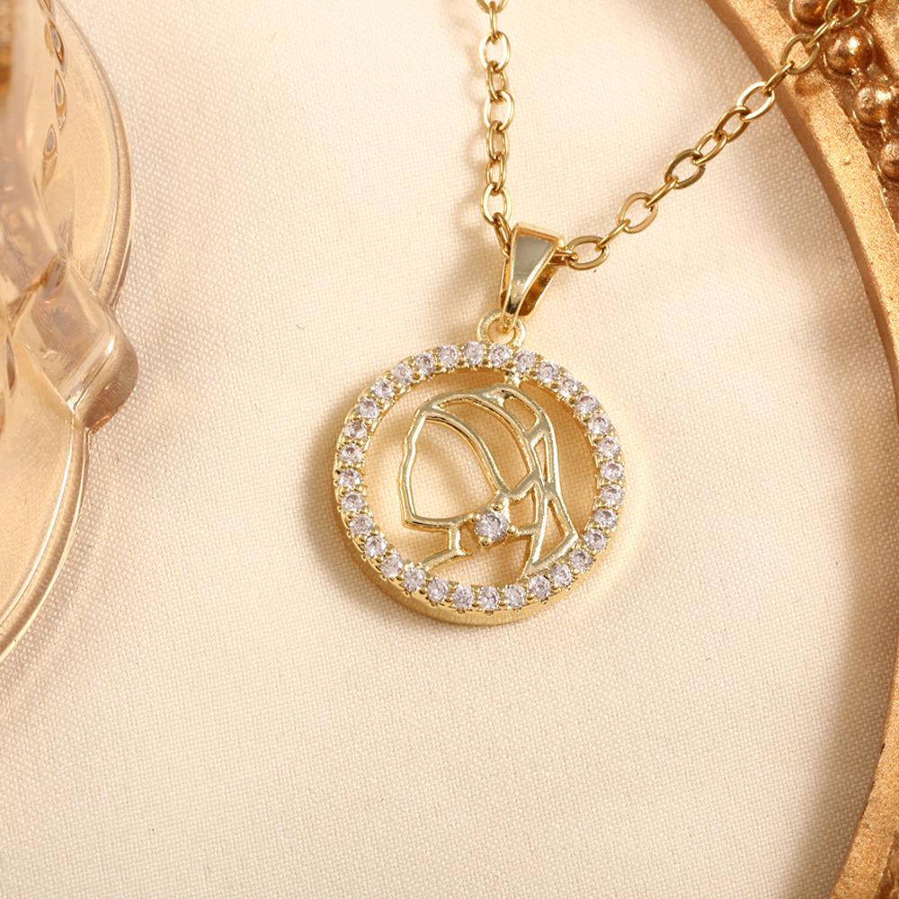 Korean Style Versatile Women's Necklace with Zircon, Gold-Plated Copper Pendant