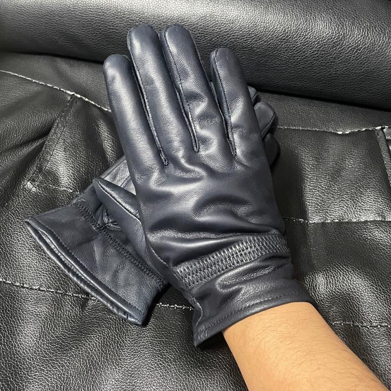 Men's Sheepskin Leather Winter Driving Gloves: Warm, Plush, and Durable for Motorcycle Riding.