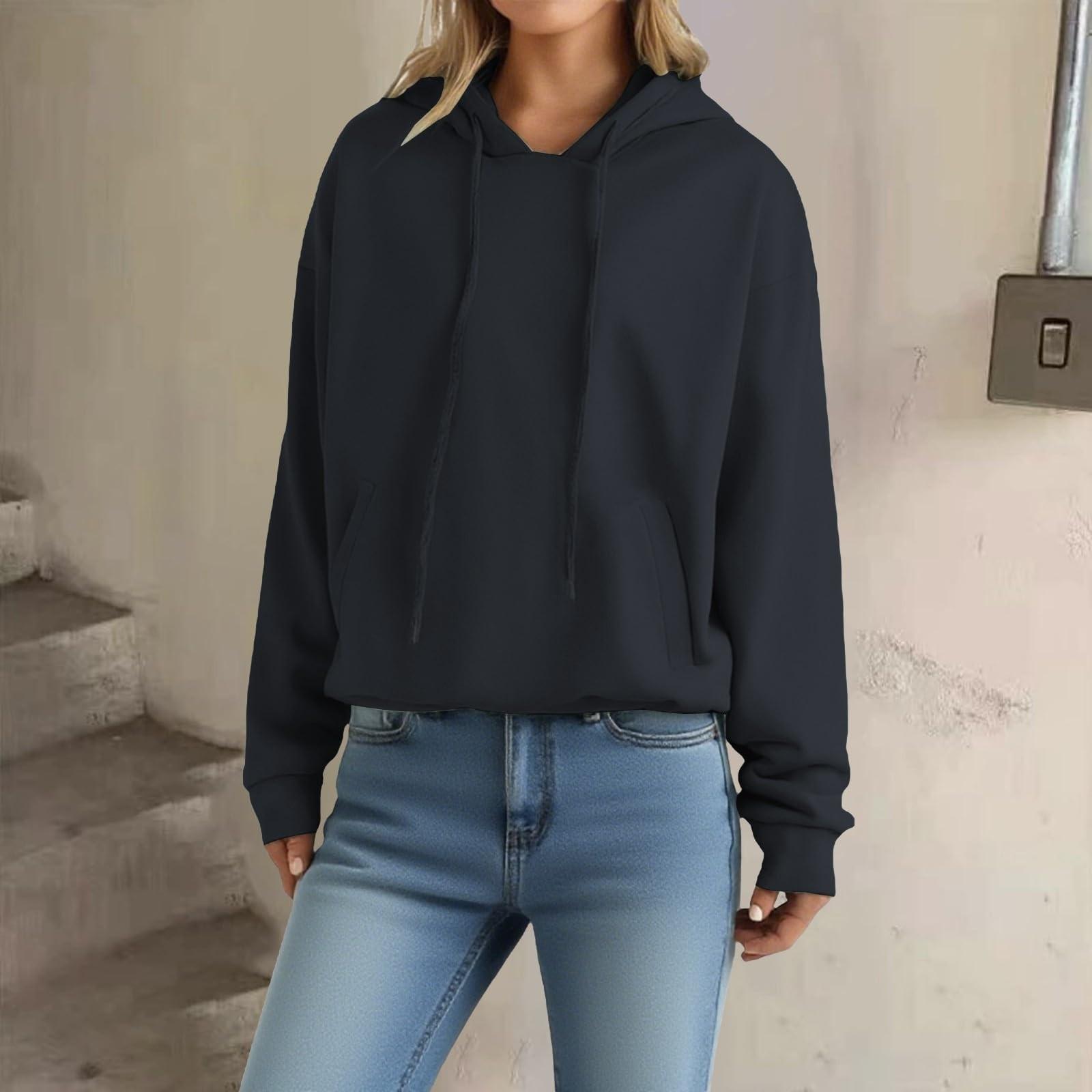 

Женский свободный пуловер с длинными рукавами, кулиской и карманом, худи с капюшоном, однотонный S чёрный