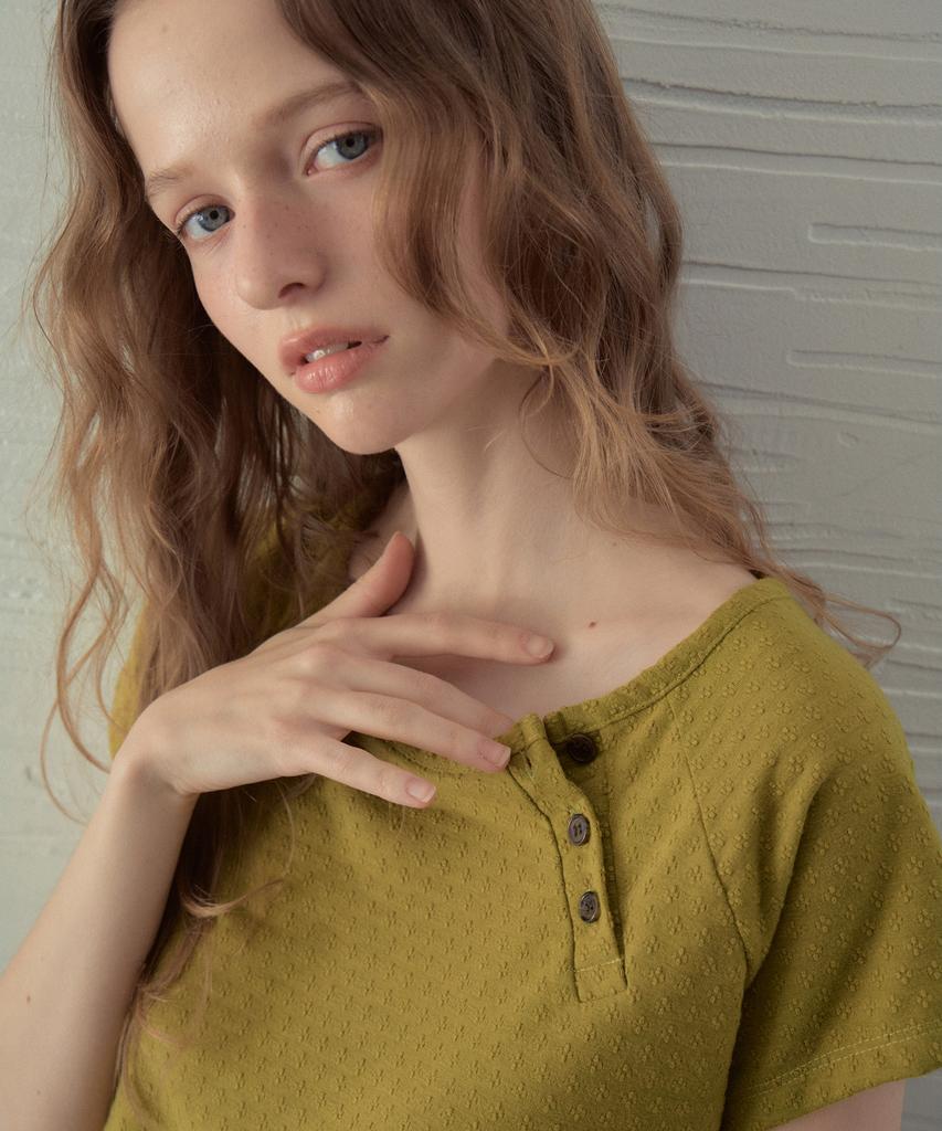 Aueonoseuteljia Jacquard Button Half T-Shirt_Vintage Olive(Ob6Tp15)
