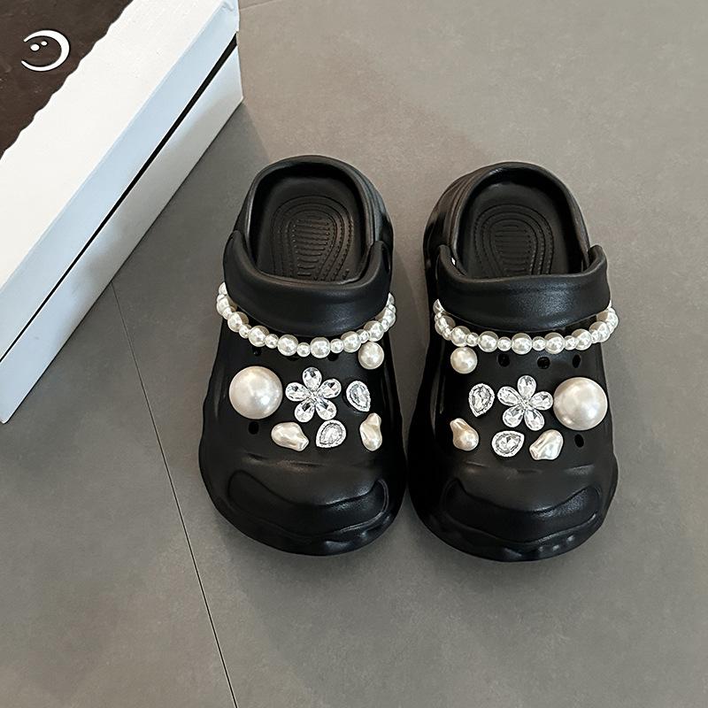 Simple and versatile exquisite and sweet fashion casual platform hole shoes women's summer pearl retro heightening bag head sandals