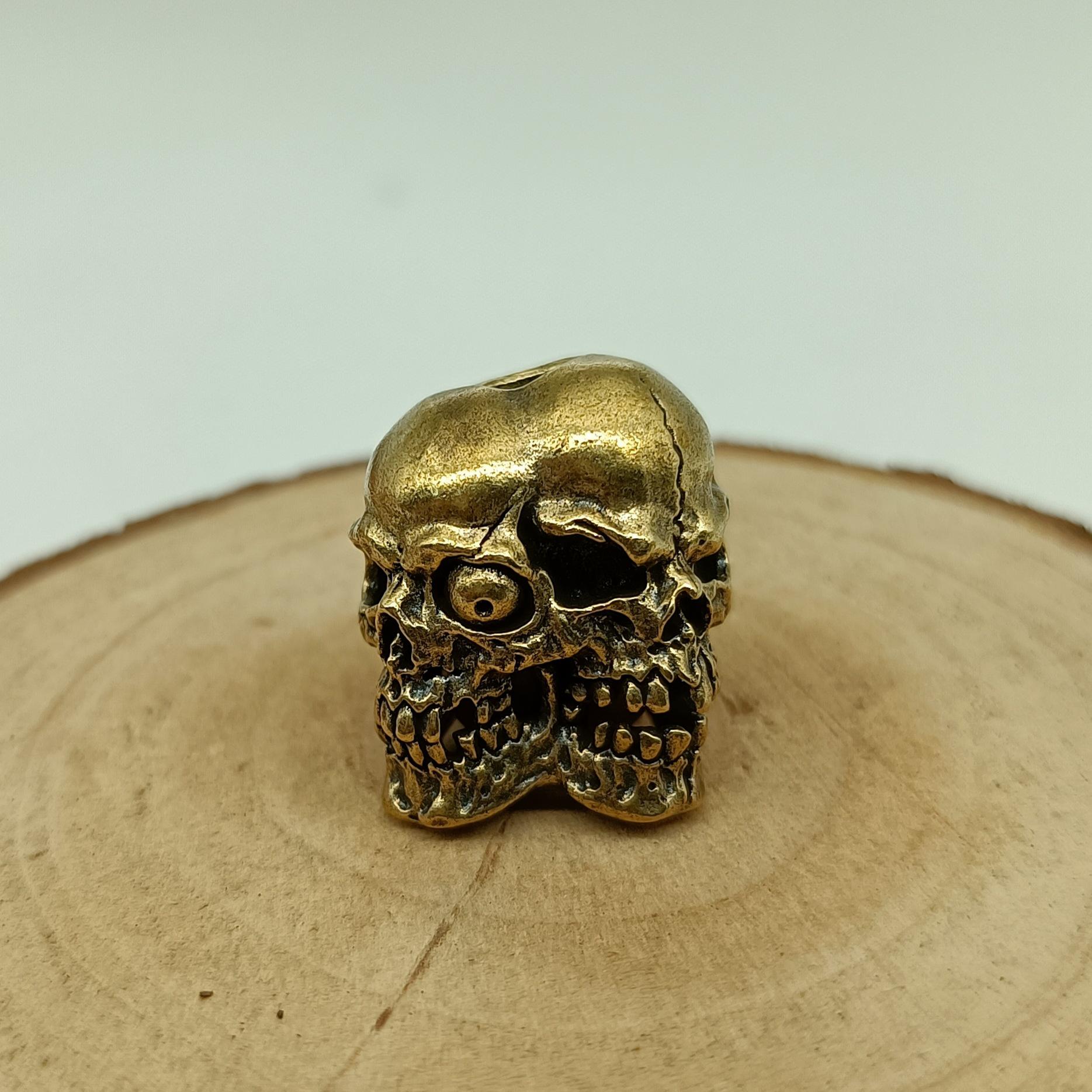 Double-Sided Skull Knife & Paracord EDC Keychain Pendant латунный