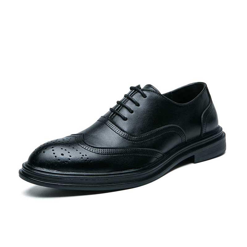 Men's 2025 Spring/Autumn British Style Brogue Leather Shoes: Pointed Toe, Large Size, Casual & Formal Wear, Breathable Design.