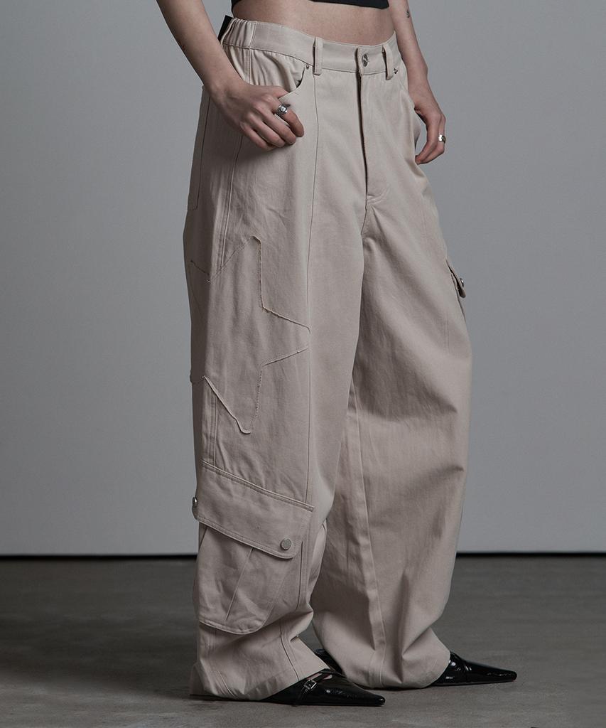 Aejeuyua Au Patched Pocket Cotton Pants Beige