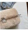 Niedliche Plüsch-Umhängetasche in Bonbonfarbe - Modische kleine quadratische Handtasche für Damen für Herbst/Winter