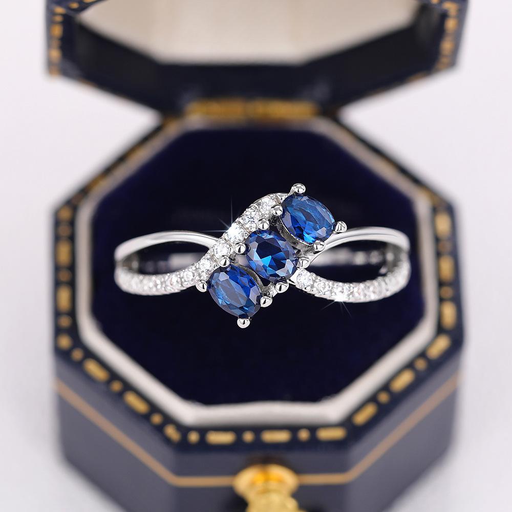 1Pc Fashionable Geometric Ring, Simple Design, Oval Synthetic Zircon, Fashion Avant-garde