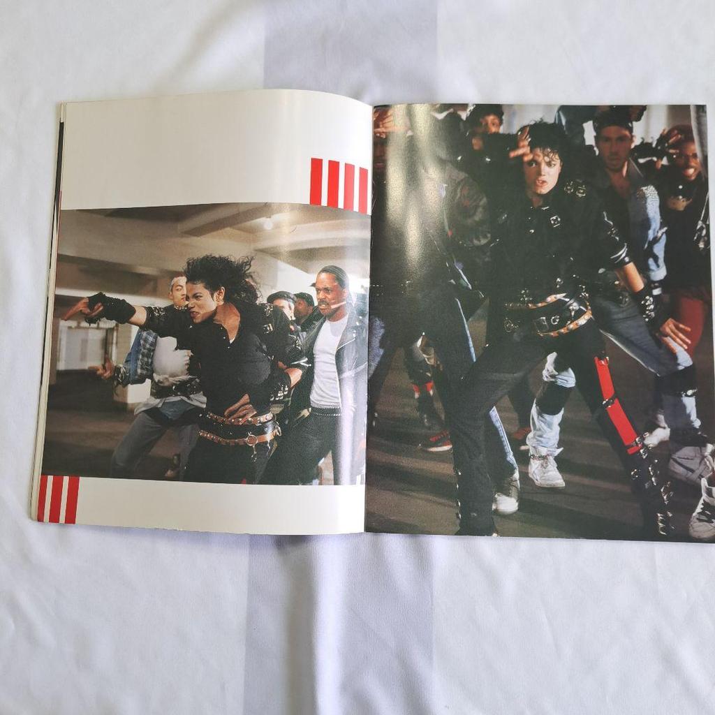[USED] Price discount T-shirt LL bonus Michael Jackson pamphlet 2-volume set 1987 Hist