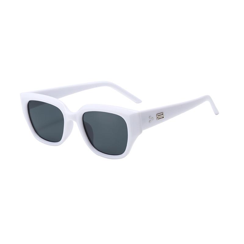 European & American Cat-Eye Sunglasses: Slimming Design, UV Protection for Men & Women