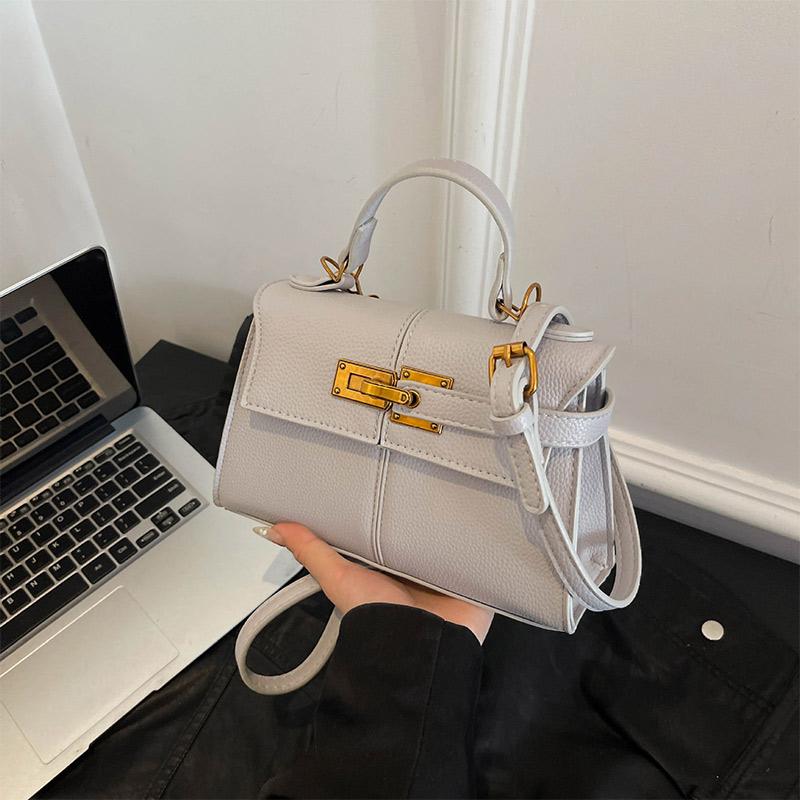 

Трапециевидная сумка через плечо, дизайнерская мягкая сумка через плечо, модная универсальная сумка-мессенджер для поездок на работу, женская сумка с пряжкой