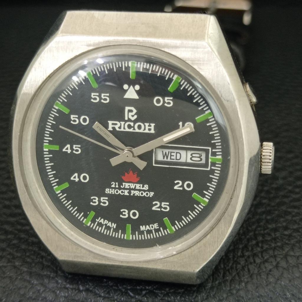 AUTOMATIC VINTAGE RICOH R31 JAPAN MENS BLACK COLOR DIAL WATCH A705159-1