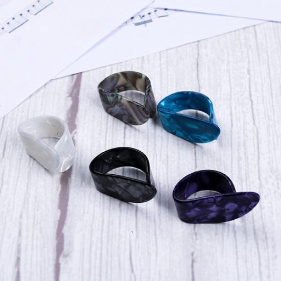 200 Pcs Guitar Thumb Finger Pick and Index Finger Pick Random Color