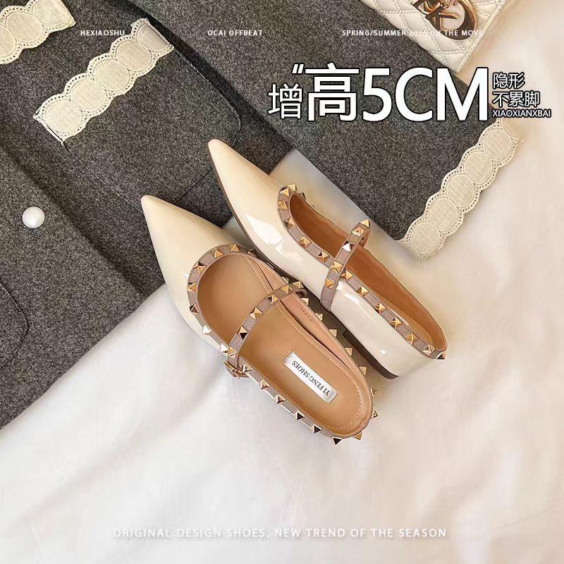 Pointed rivet flat-soled single shoes women's summer shallow mouth inner height increase soft-soled ladyshoes Mary Jane shoes small leather shoes